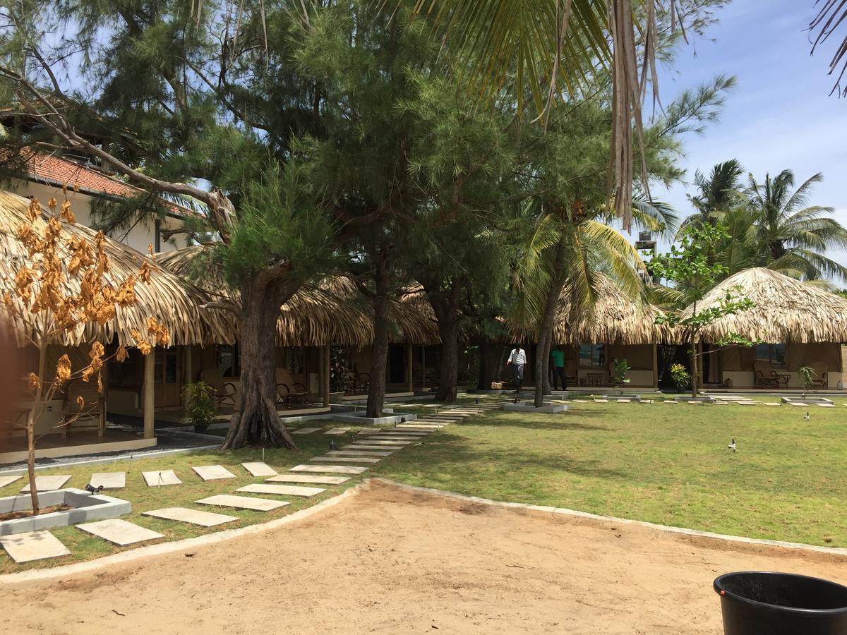Royal Beach Arugam Bay Exterior photo